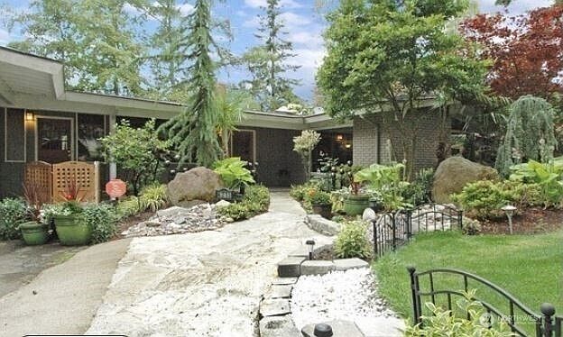 1st image of 4215 Island Crest Way