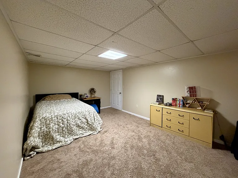 1543 N Reading Rd — Photo 6