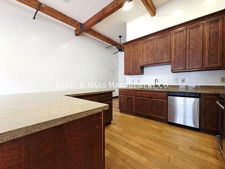 800 S Pacific Ave #208 — Photo 7