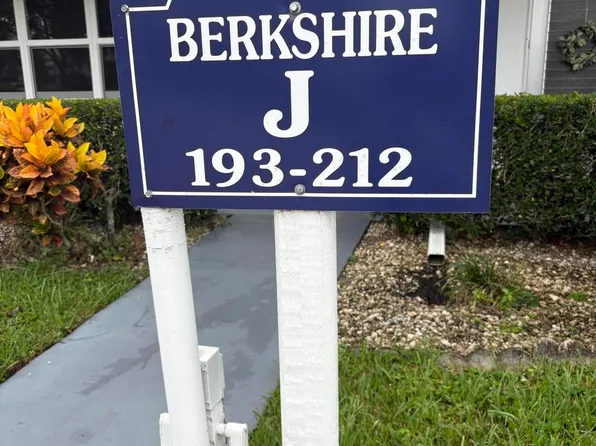 200 Berkshire J, West Palm Beach, FL 33417