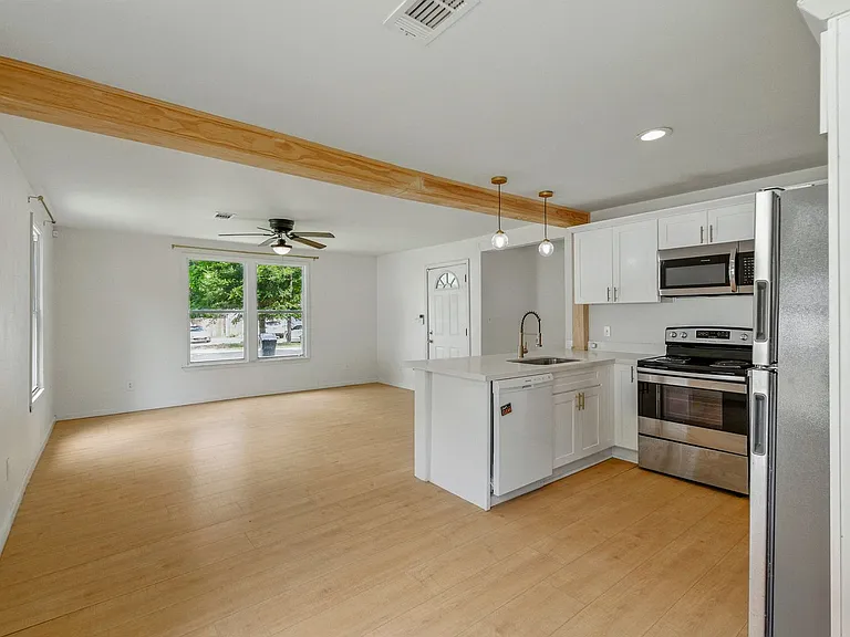 61 E Ensley St — Photo 20