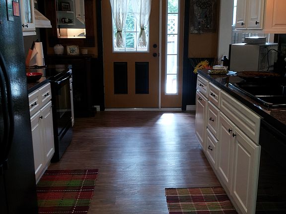 4th image of 179 E Ross St