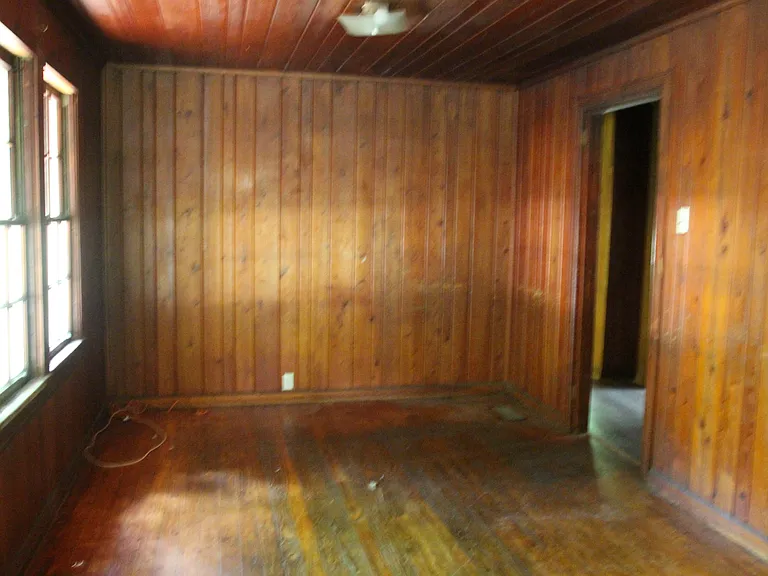 412 S Cleveland St — Photo 2