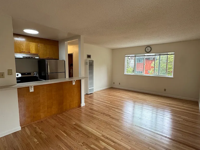 2127 McGee Ave #G — Photo 3