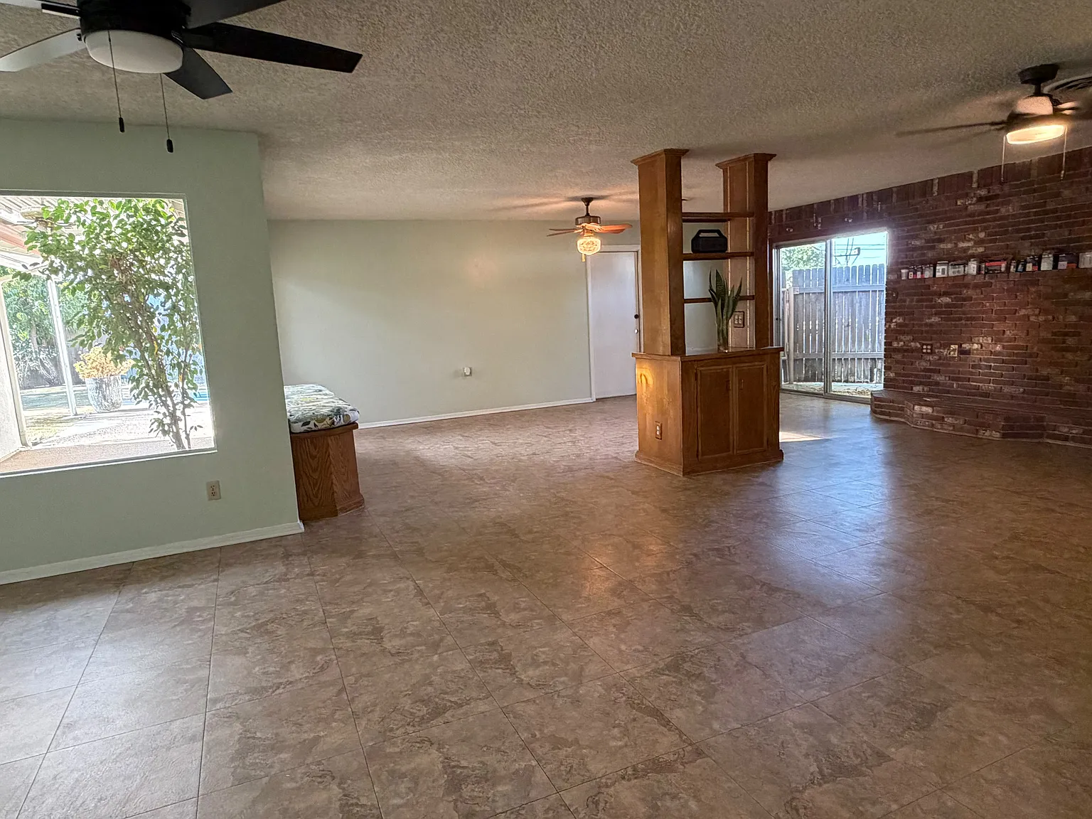 3 bed, 1610 sqft, $2,600 — Photo 3