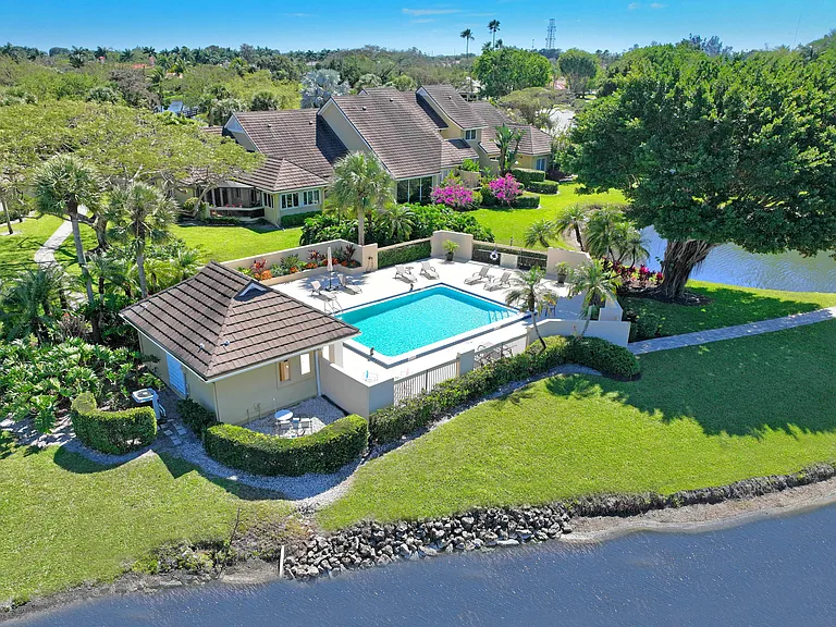 2624 Muirfield Ct — Photo 4