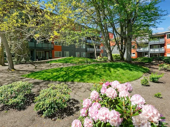 7021 Sand Point Way NE #B208, Seattle, WA 98115