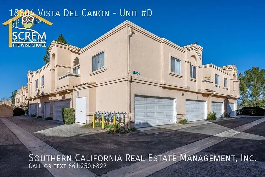 Two Bedroom Townhome in Gated Community in Newhall — Photo 1
