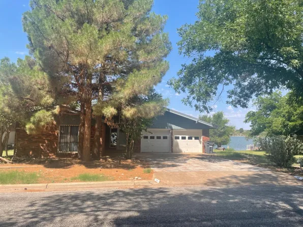 45 E Lakeshore Dr, Ransom Canyon, TX 79366