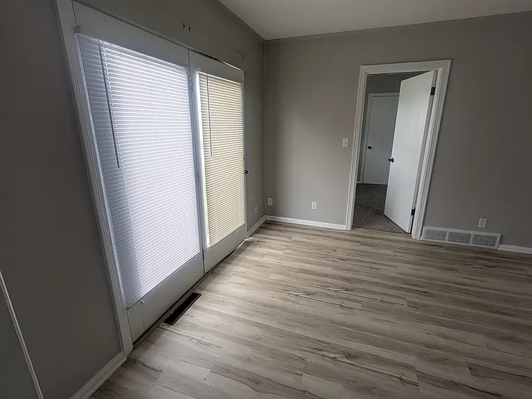 117 W Graham Ave — Photo 11