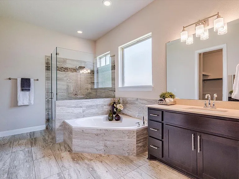709 Kingston Pl — Photo 16