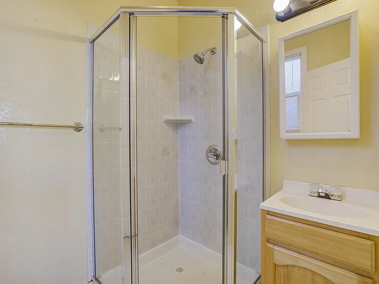 433 Brazil Ave — Photo 9