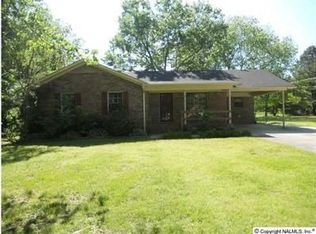 1916 Carter Grove Rd, Hazel Green, AL 35750