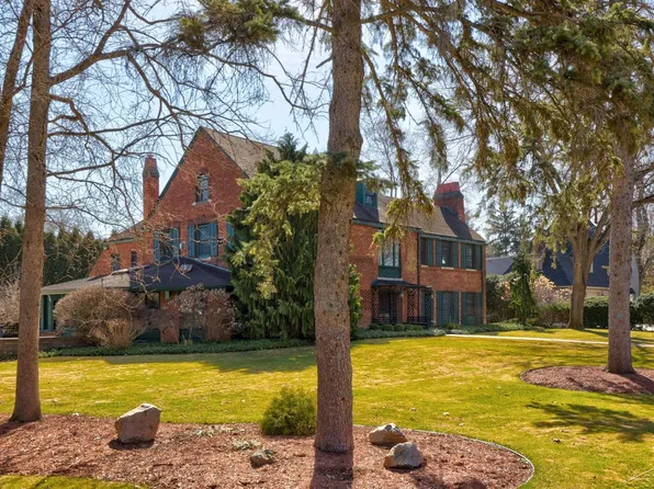 27 W Hannum Blvd, Saginaw, MI 48602