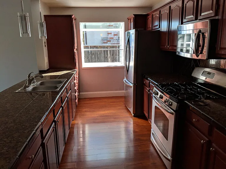 4642 Carmen Way — Photo 6