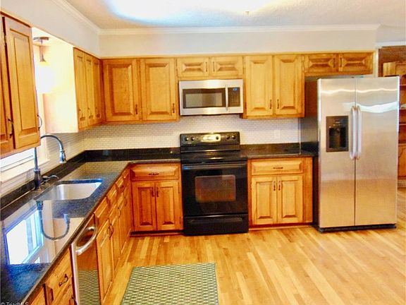 3rd image of 6217 Horseshoe Dr