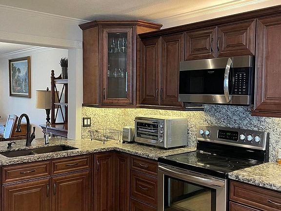 5th image of 449 Deer Creek Lake Point S #S