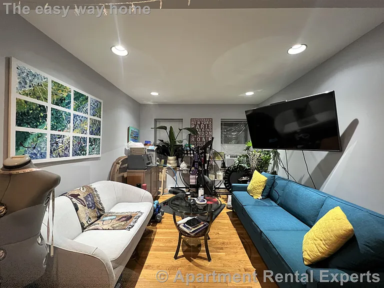 43 Ivaloo St #3 — Photo 2