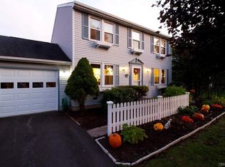 8425 Winterberry Way, Liverpool, NY 13090