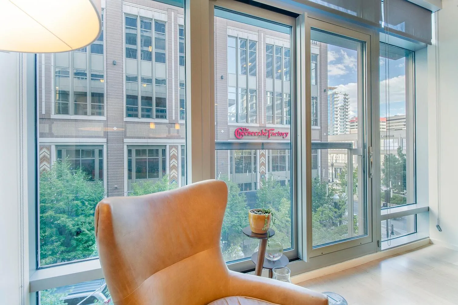 1 bed, 688 sqft, $2,000 — Photo 4