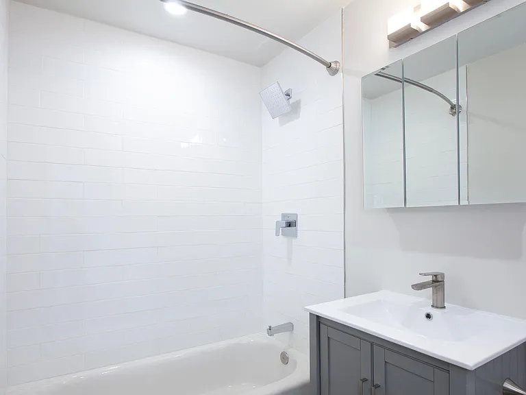 1811 Francisco Street — Photo 14