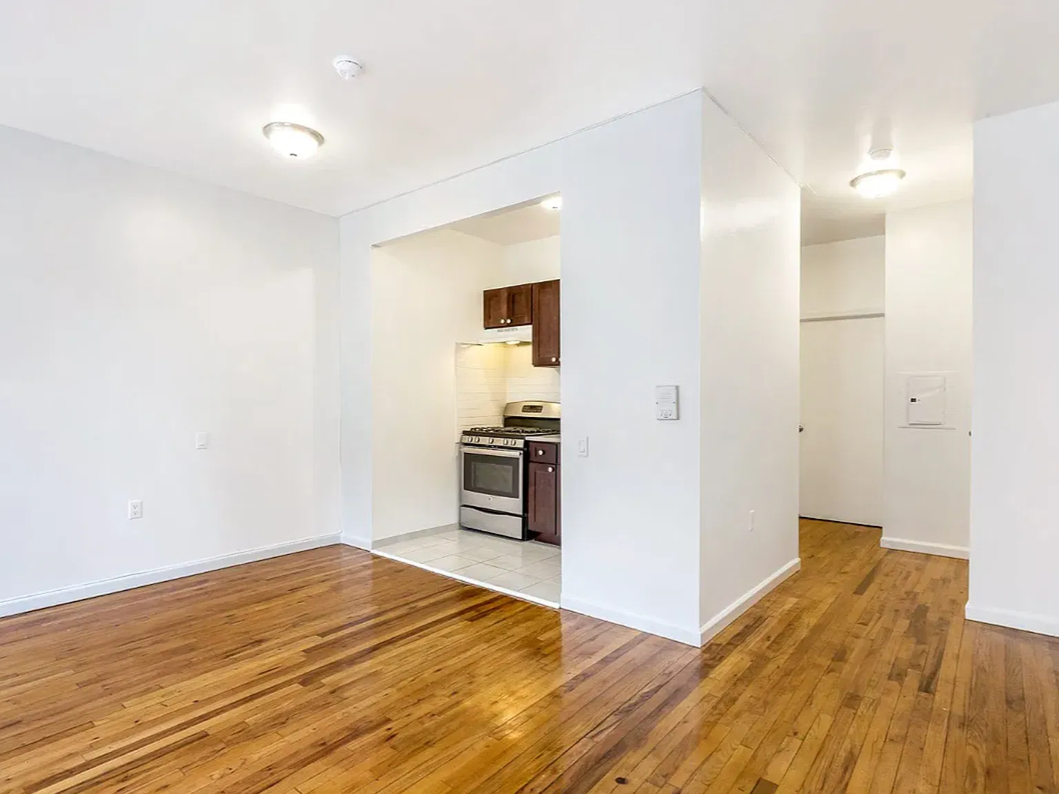 133 Edgecombe Avenue — Photo 2