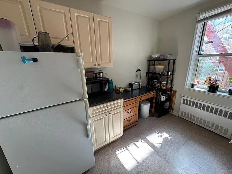 2 Sadore Ln #4D — Photo 7