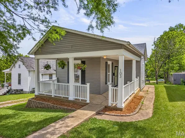 103 S 4th St, De Soto, MO 63020