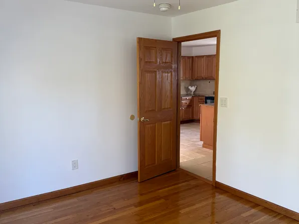 147 Liberty Avenue image 14 of 20