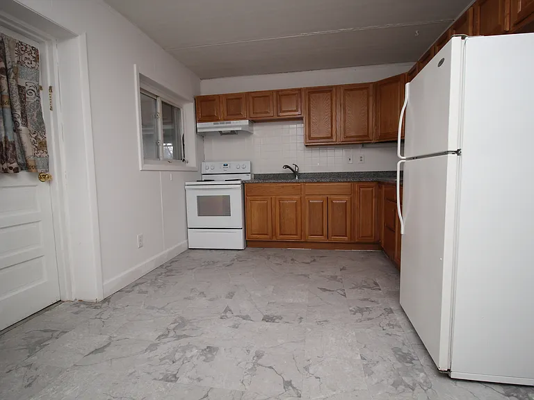 2 Griswold St #6 — Photo 6