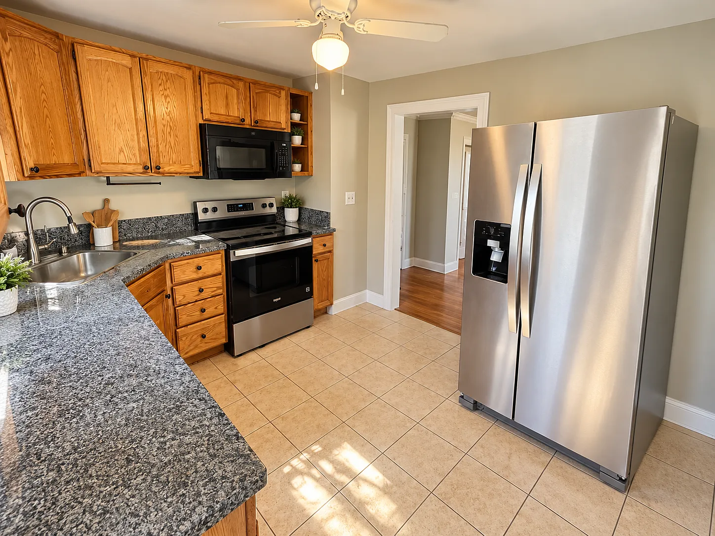 4 bed, 1380 sqft, $3,500 — Photo 4