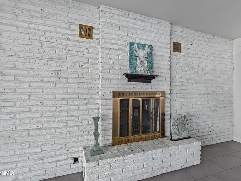 106 E Geneva Dr — Photo 12