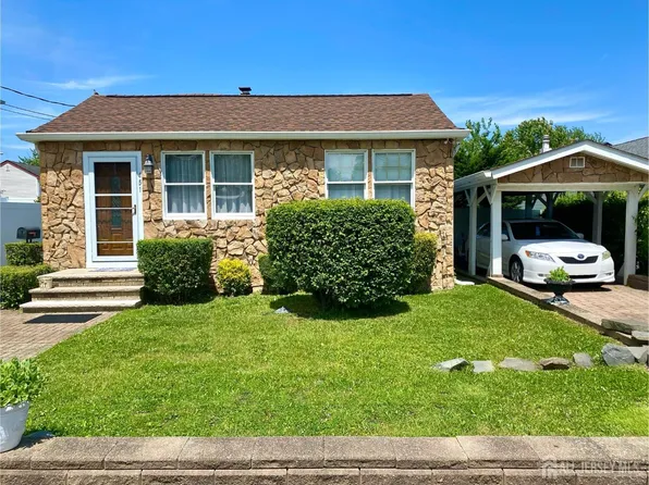 451 Brookside Ave, Laurence Harbor, NJ 08879