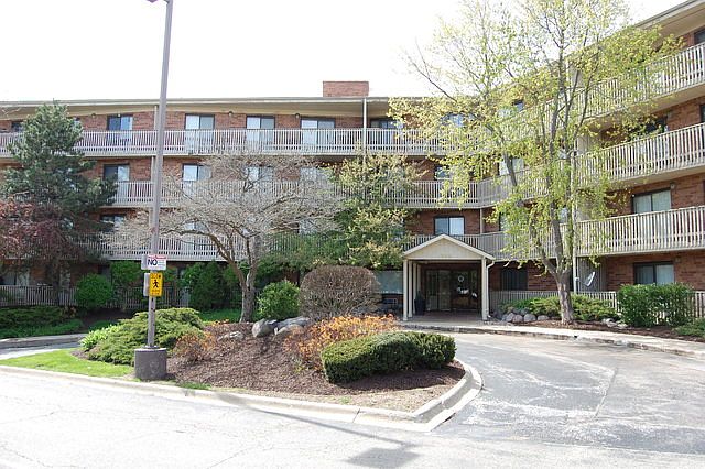 1st image of 1700 Wedgewood Dr APT 312