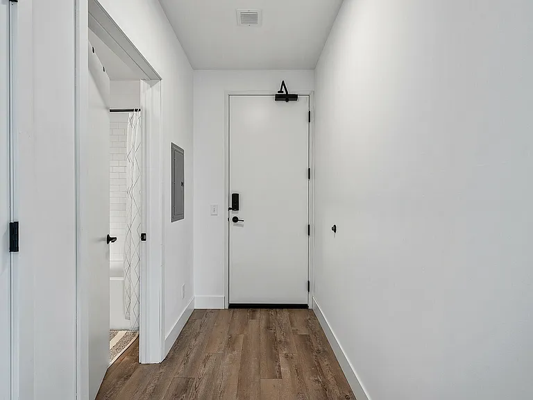 21_4900_Cedar_Lake_Unit_3011_mls