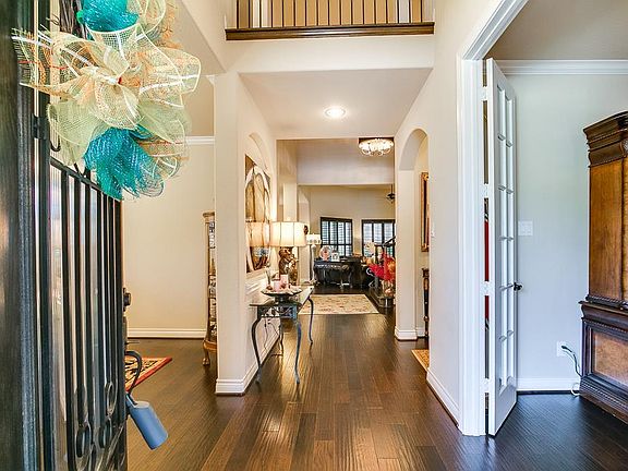 3rd image of 2875 Alentina Ct
