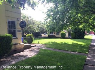 2114 SE Caruthers St APT 8, Portland, OR 97214