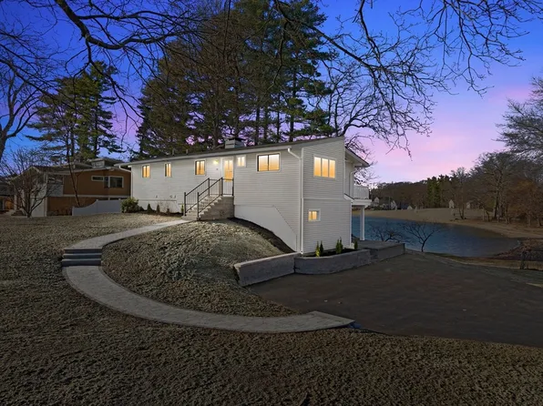 98 Paquin Dr, Marlborough, MA 01752