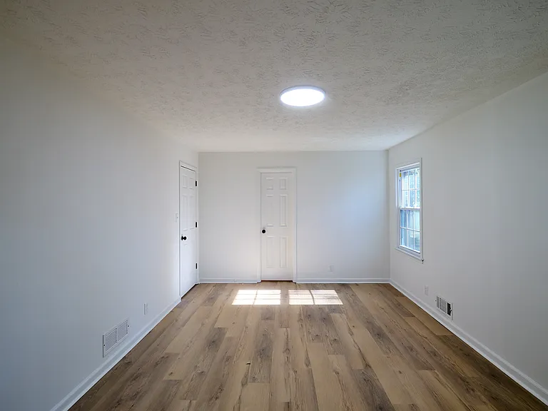 2823 Brackenwood Ct — Photo 14