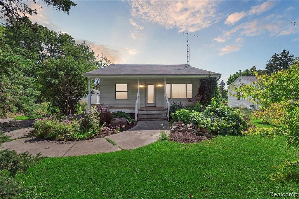 3244 E Grand Blanc Rd, Grand Blanc, MI 48439 Zillow