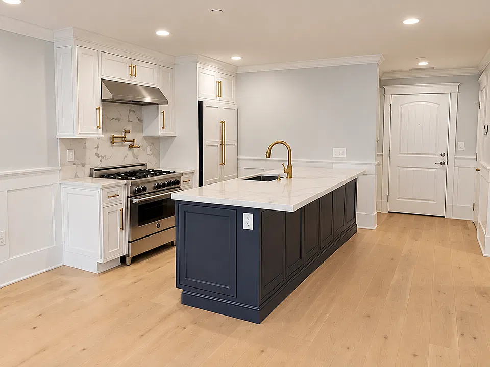 150 Athens St #5