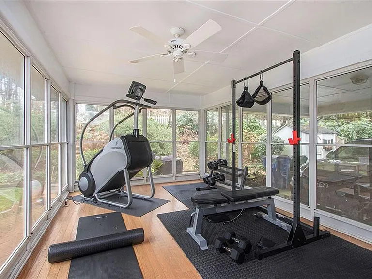 3873 Land O Lakes Dr NE — Photo 29