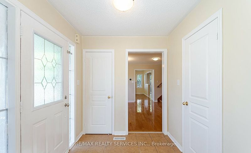 Mississauga House for rent - 3 Bedrooms — photo 4