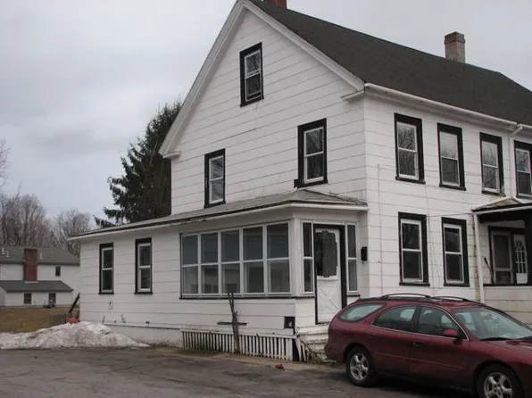 7 Allen St, Springvale, ME 04083