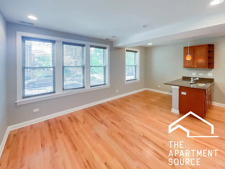 1636 W Grace St #1 — Photo 2