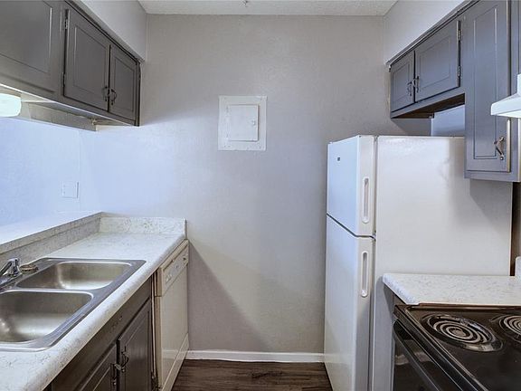 ANOTHER VIEW OF THE KITCHEN