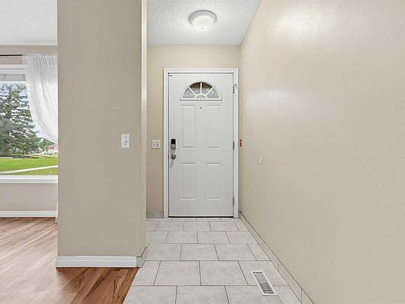 4th image of 999 N Canyon Meadows Dr SW #224