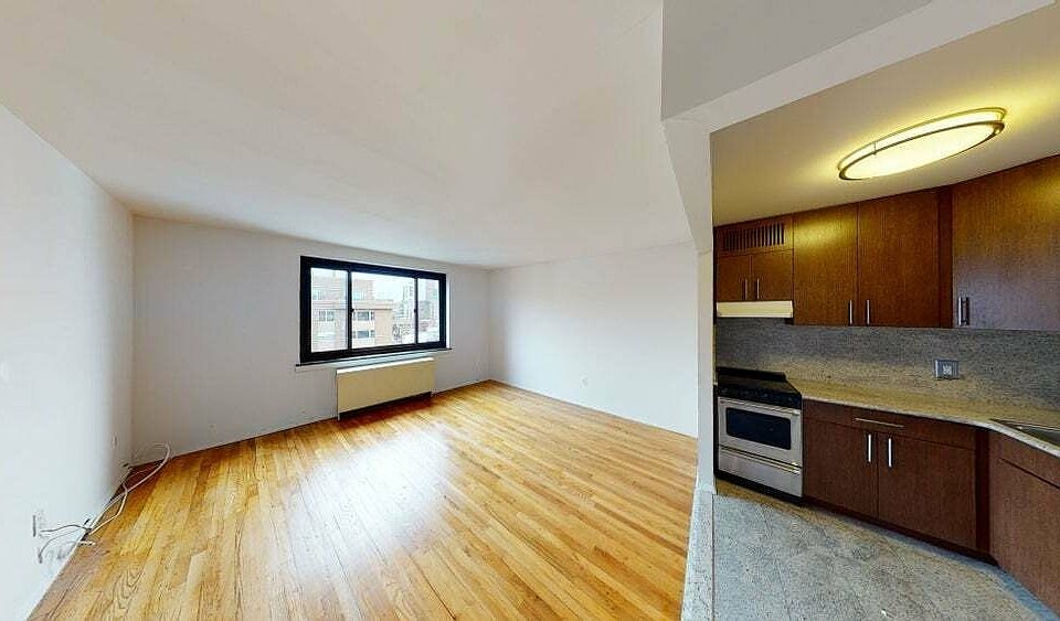 1st image of 284 Mott St Ph H