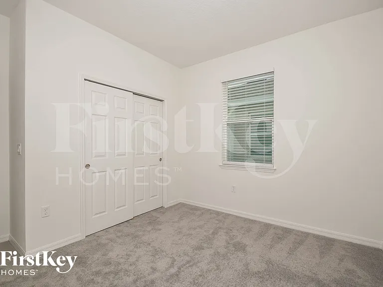 320 Corbel Ln — Photo 13