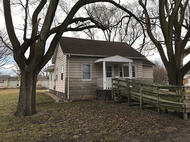 1st image of 218 Pine St